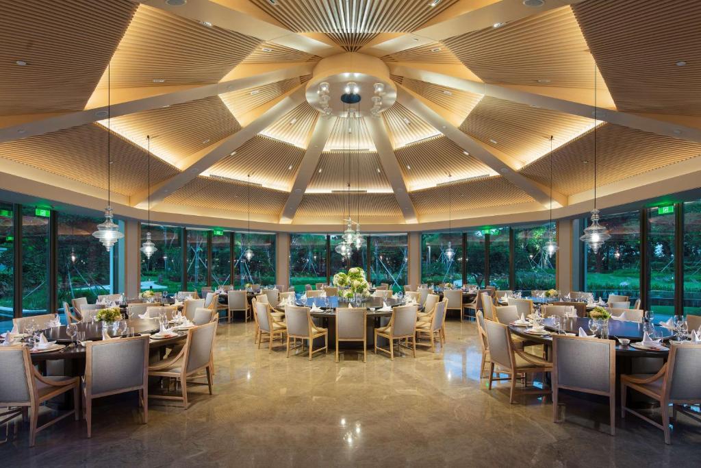 Restaurant, Hilton Shenzhen Shekou Nanhai in Shenzhen