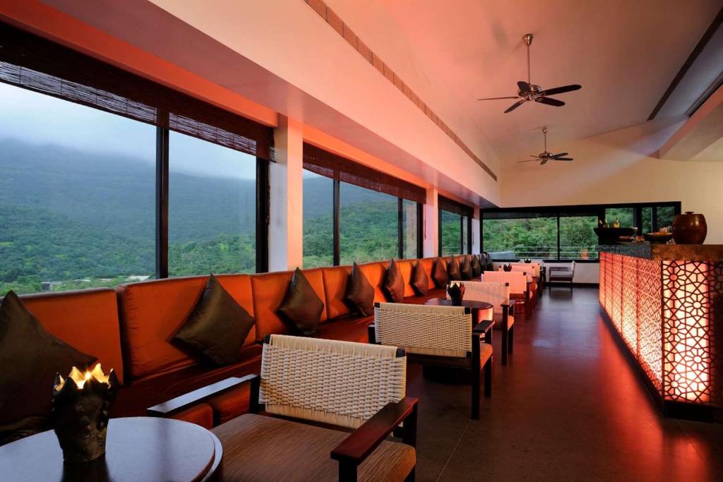 Bar/lounge