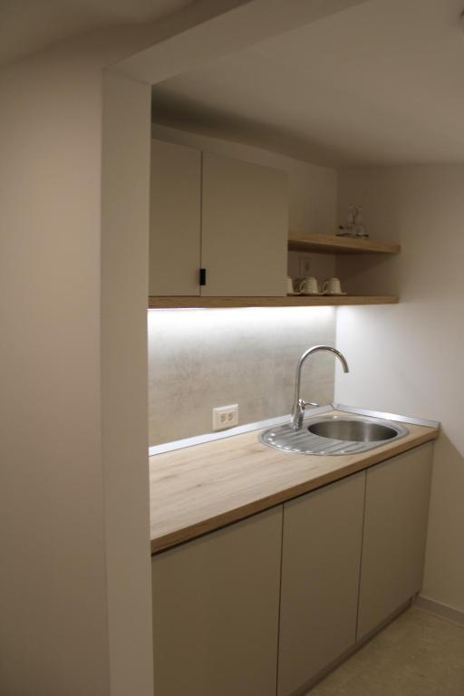 Urban Den - 5
