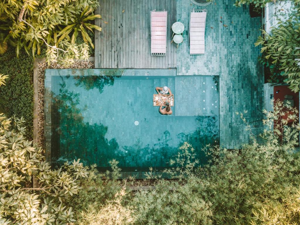 สระว่ายน้ำ