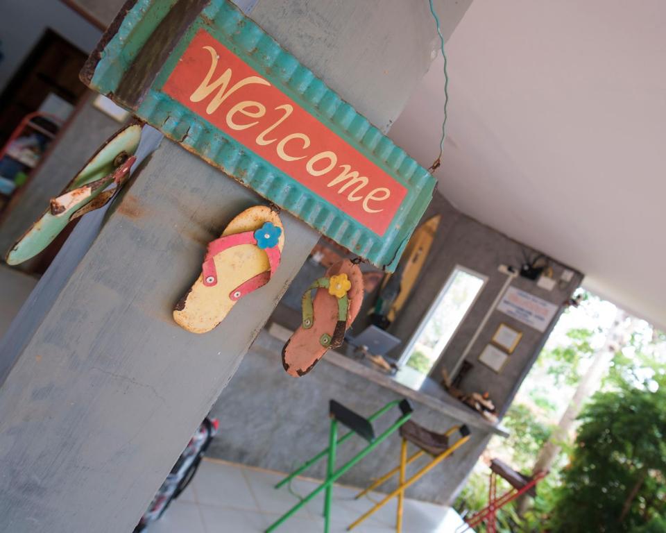 Enda Lanta Bungalows photo
