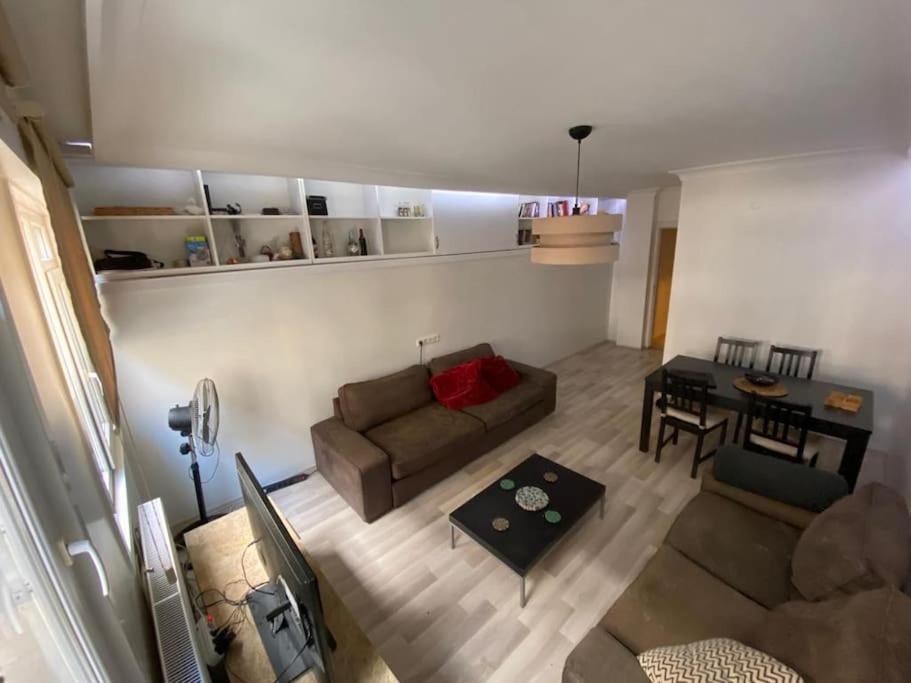Large apartment with a balcony in central Kadıköy, Istanbul
