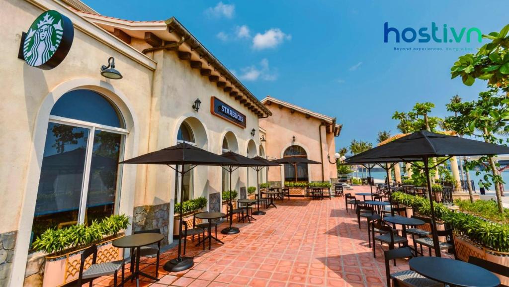 Hillside Mediterranean luxury condotel managed by Hosti