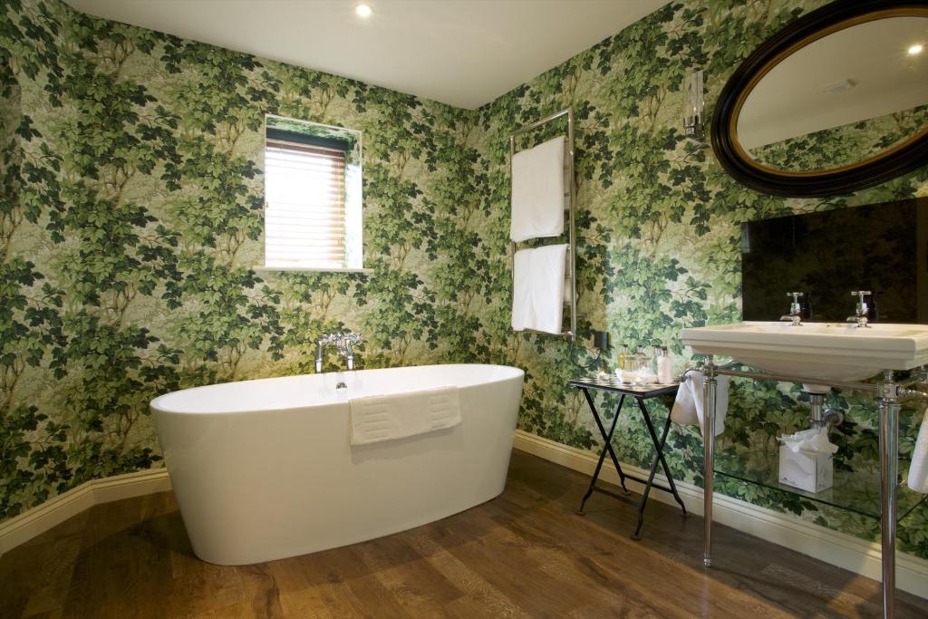 The Hare & Hounds Hotel photo