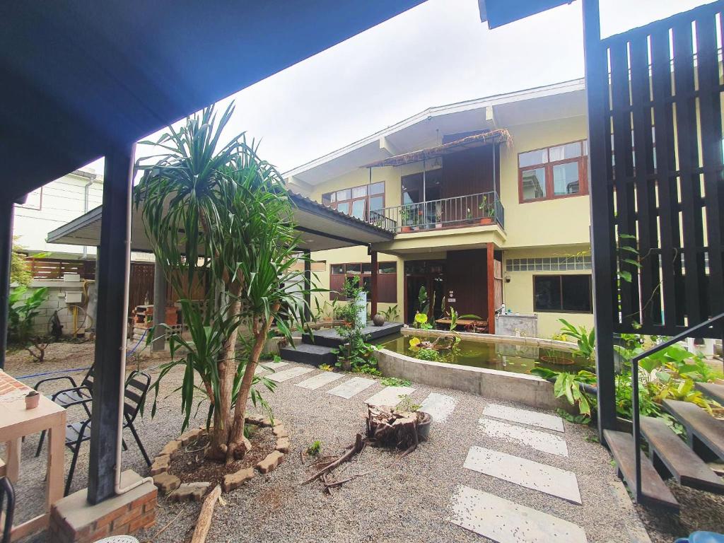 Pa Rang cafe & art stay, Chiang Mai