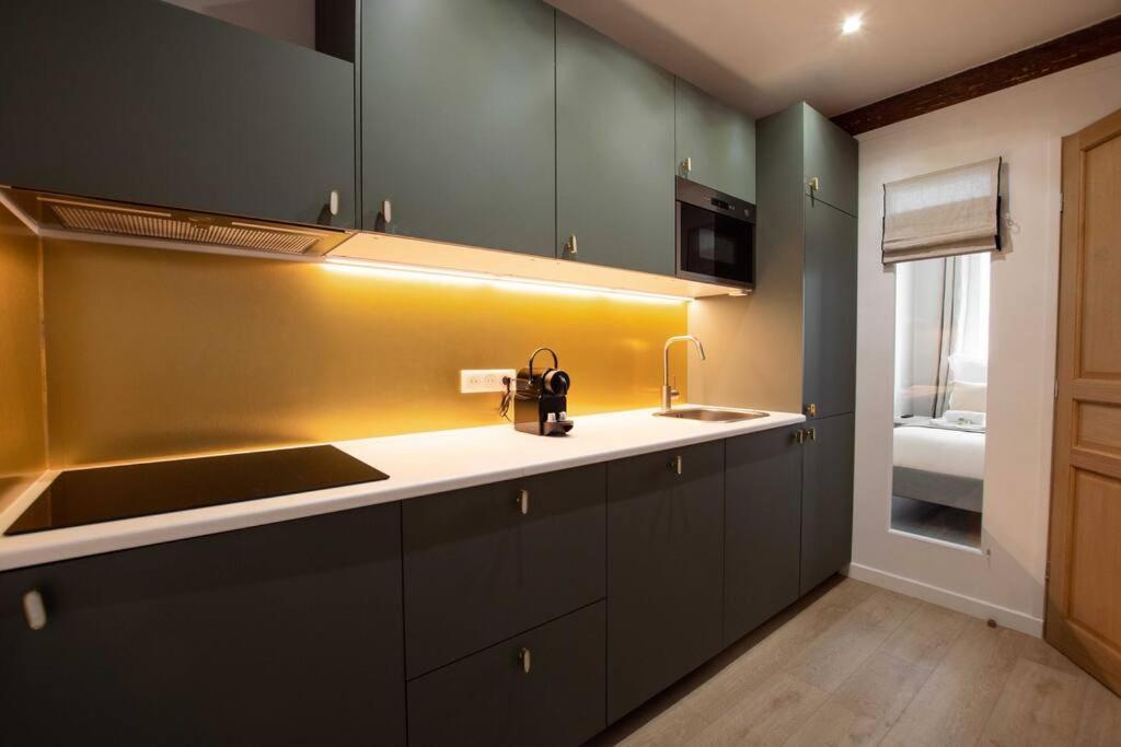 Sentier Historical Center II Luxury Design Apartment 3BR-8P - 2