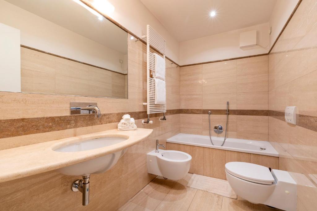 Clock's 2 bedrooms & 2 bathrooms & big terrace - 4