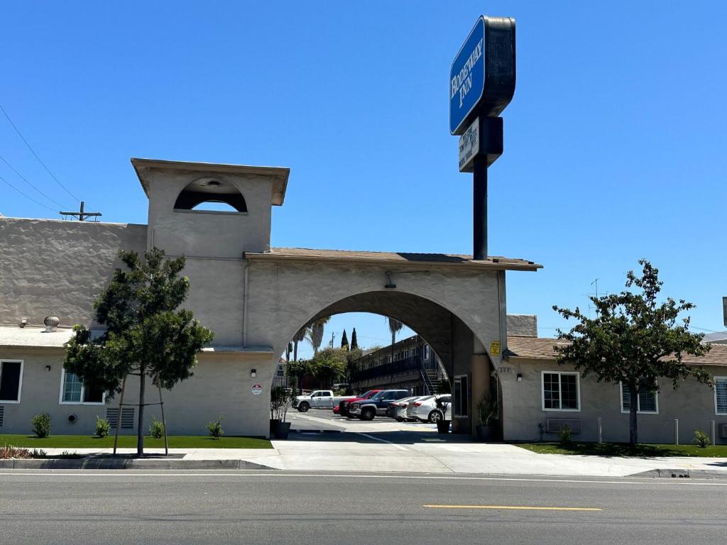 Rodeway Inn National City San Diego South photo