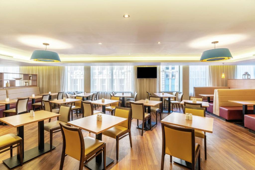 Food and beverages, Hampton by Hilton Newcastle in Newcastle upon Tyne
