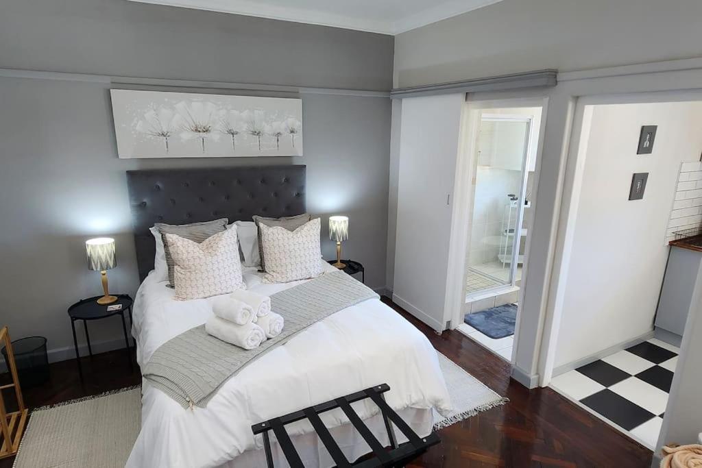 Ebenezer, Somerset West