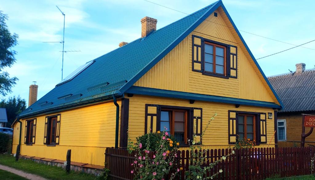 Dom Zajezdny, Bělověž