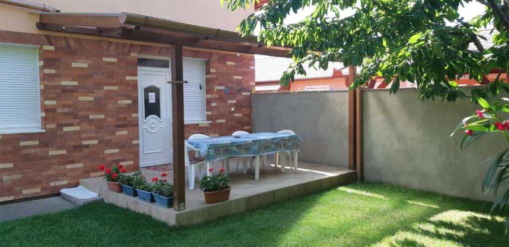 Entrance, Sunshine Apartment in Hajduszoboszlo