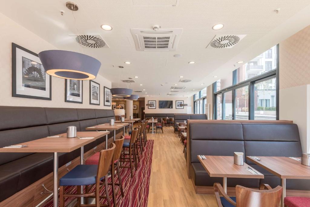 Hampton by Hilton Hamburg Interior