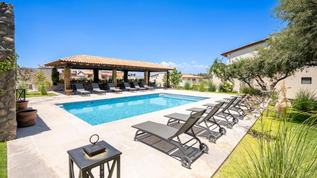 Private Sanctuary 4BR Home with Pool and Gym - 1