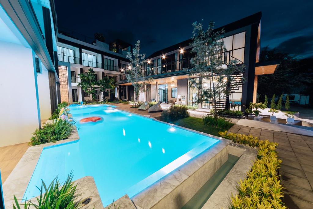 สระว่ายน้ำ