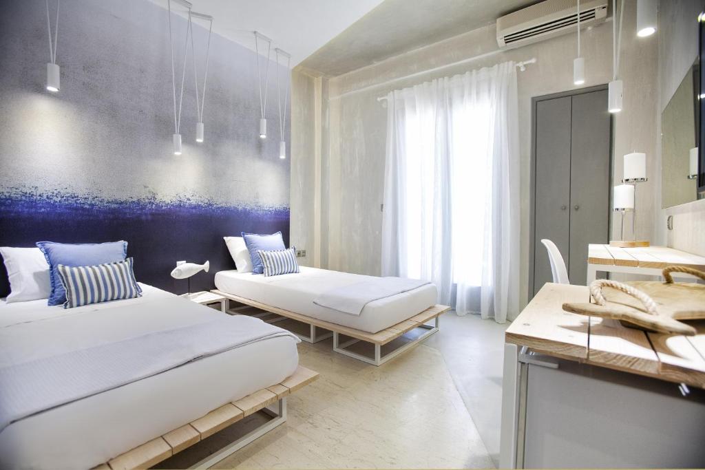 プリヴェ サントリーニ ホテル (Privee Santorini Hotel)