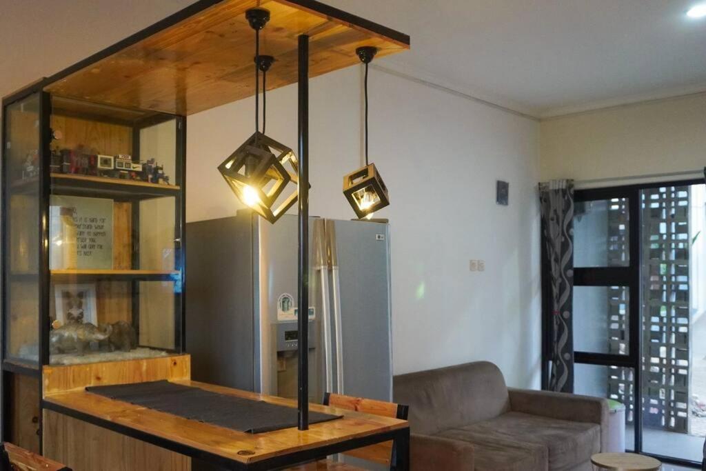 Cozy Haven with Jacuzzi, Rooftop, Bandung