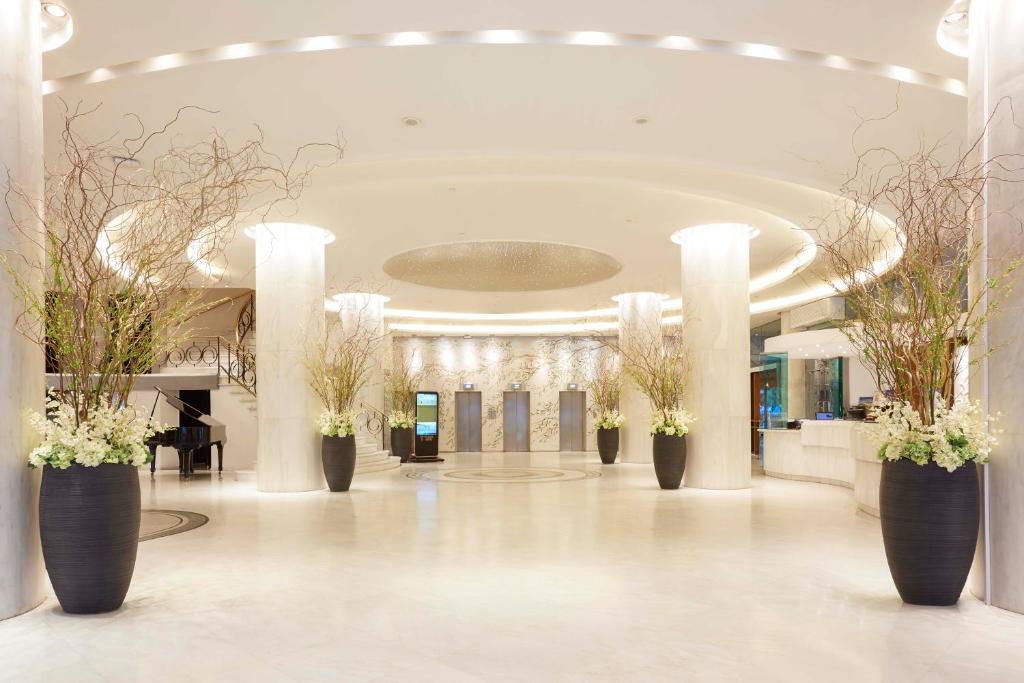Titania Hotel photo