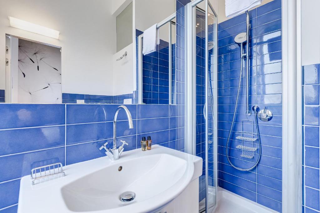 BMGA l Elegant Four-Room Apt for 8 Guests in Prati - 5