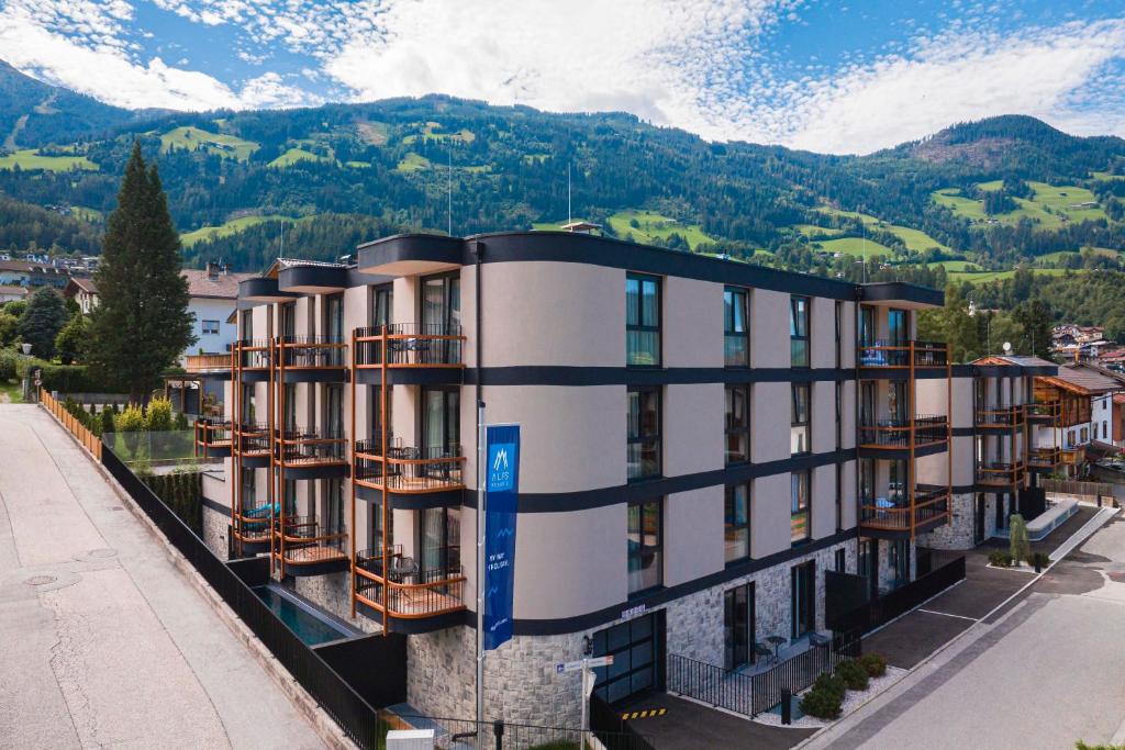 Zillertal Suites Fügen by ALPS RESORTS - 1