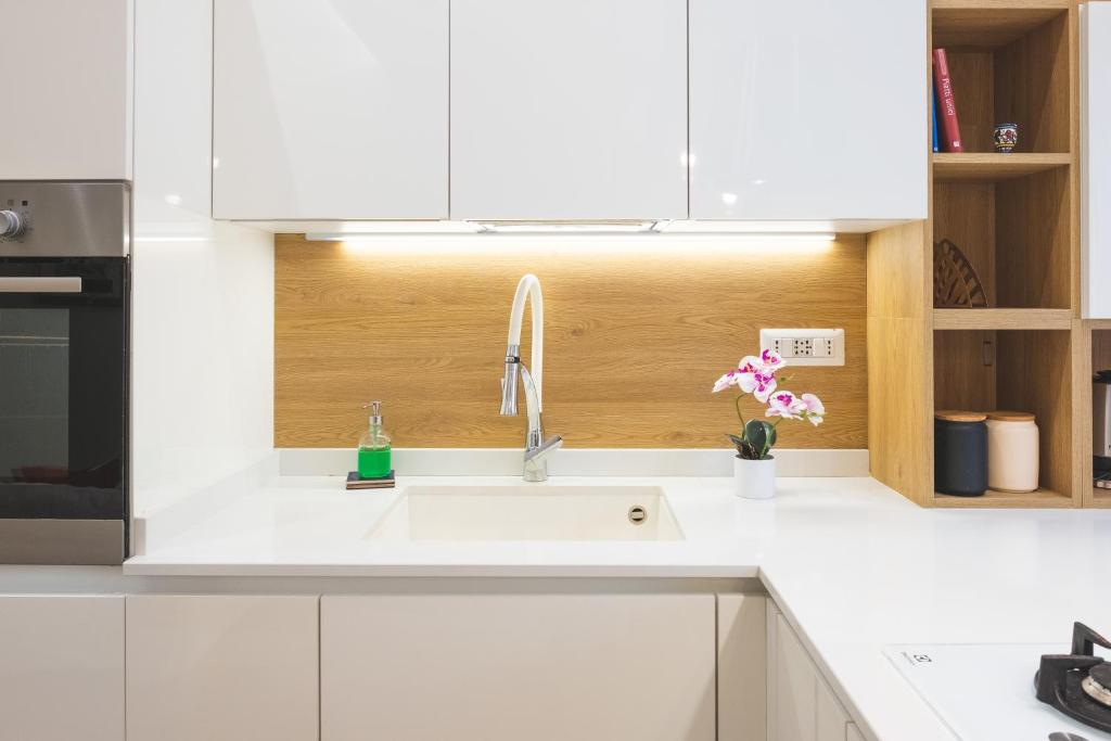 Cozy flat with terrace at Trastevere train station - 1