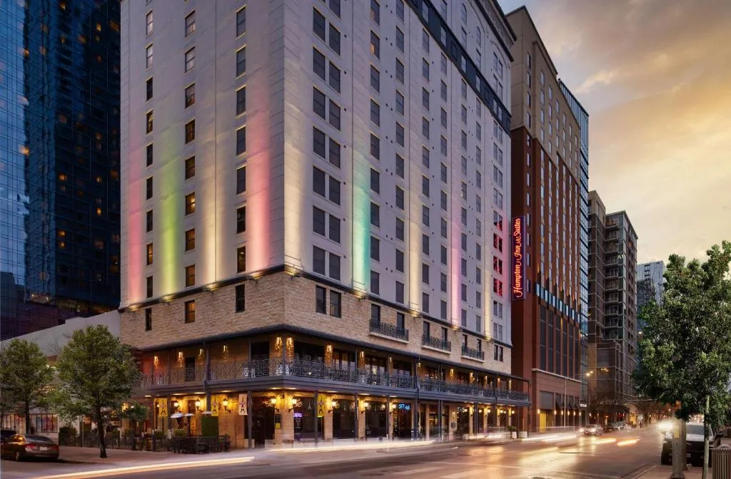 Hampton Inn & Suites Austin - Downtown，位于奥斯汀的酒店