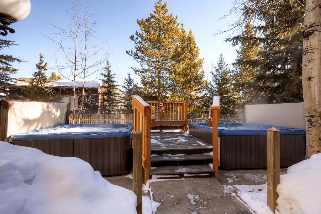 Recently Updated Downtown Condo with Thoughtful Touches Throughout PM1A photo