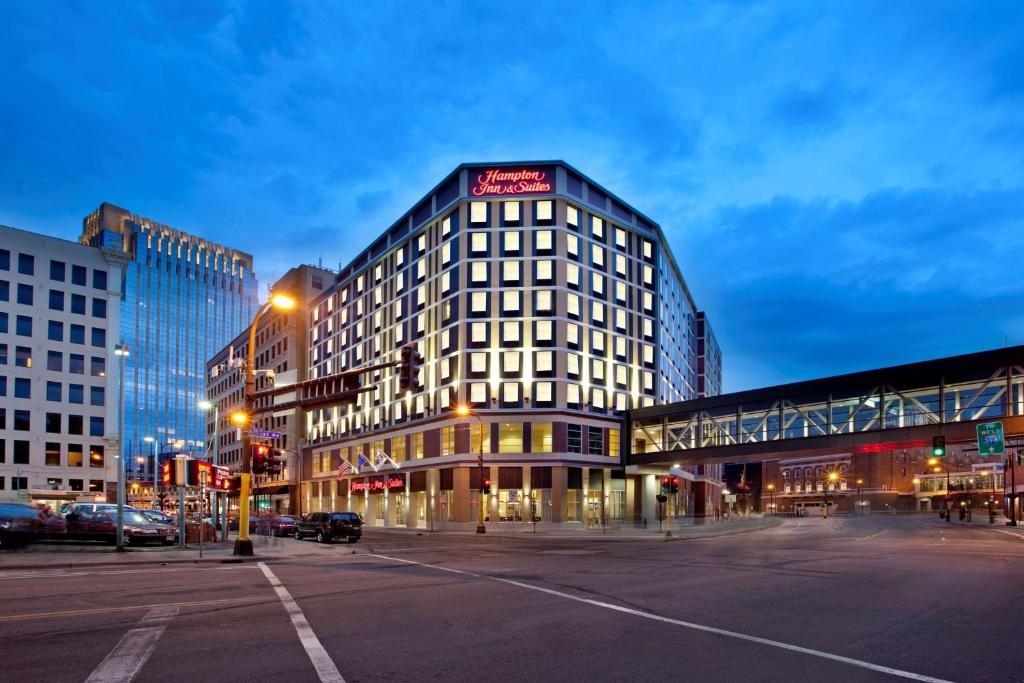 Hampton Inn & Suites - Minneapolis/Downtown, Minneapolis