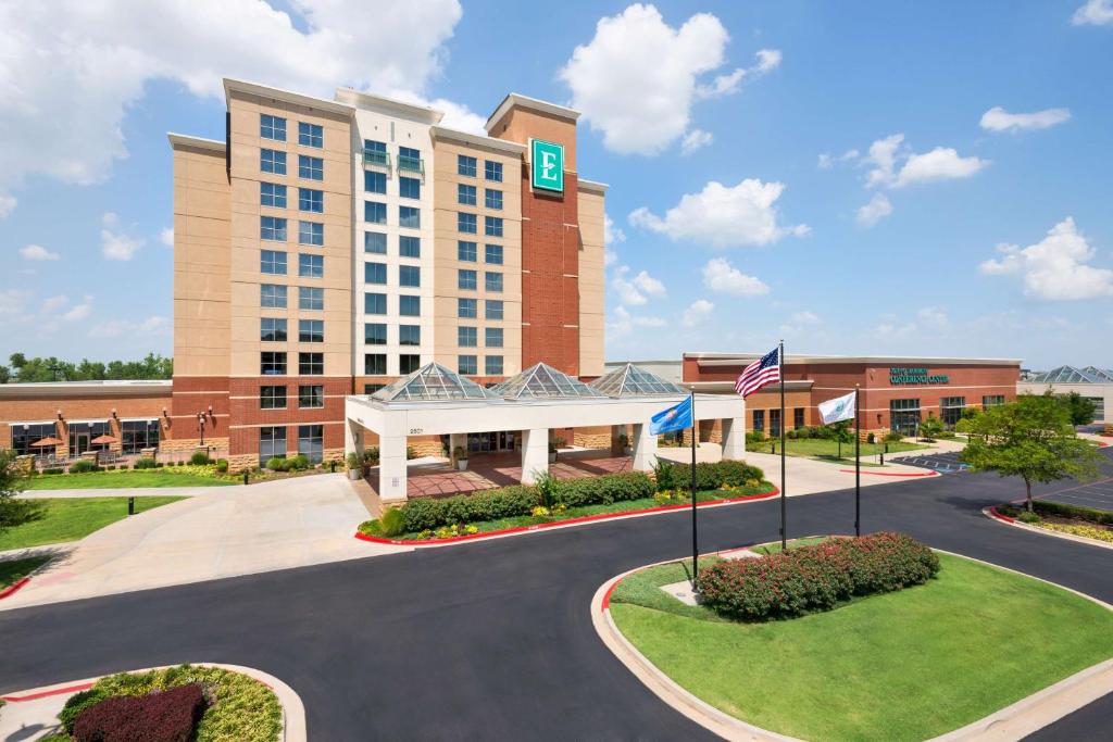 Embassy Suites by Hilton Norman Hotel & Conference Center photo