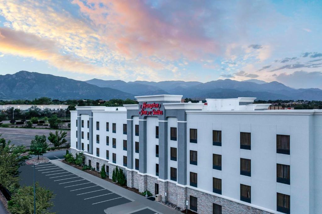 Hampton Inn & Suites Colorado Springs/I-25 South photo