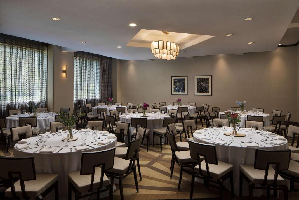 Tárgyalóterem/bálterem