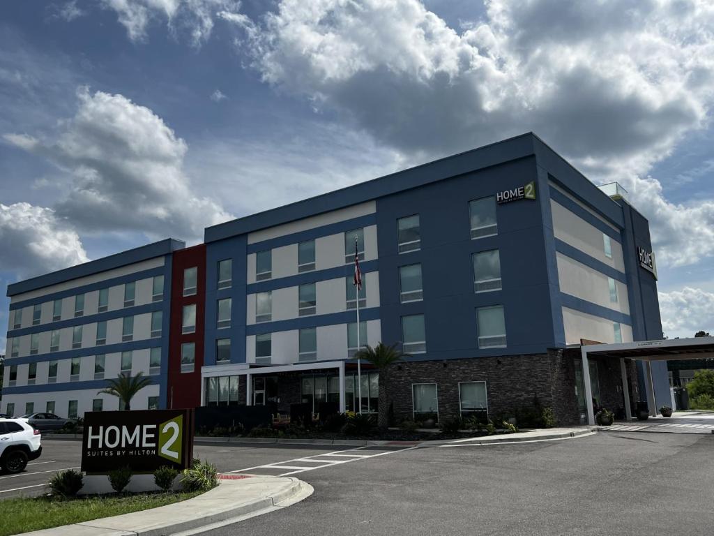 Home2 Suites by Hilton Hinesville 外観
