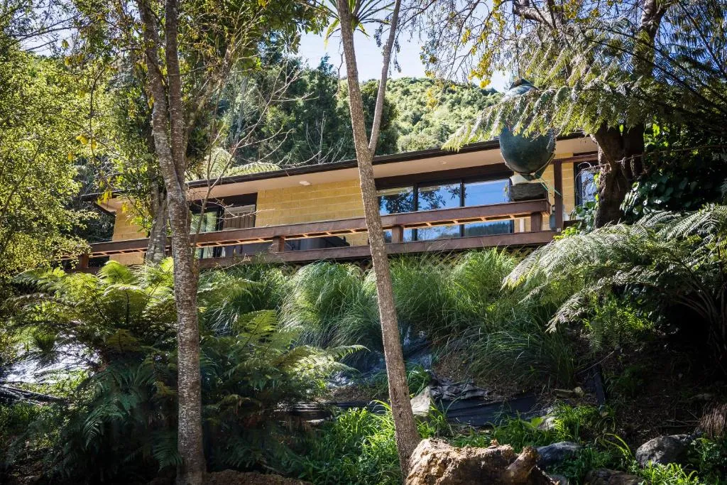 Maitai Whare Iti - Adventure Cabins & House，位于纳尔逊的酒店