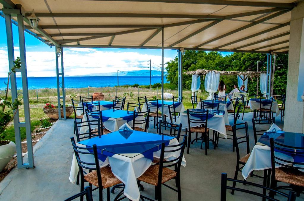 Restaurant, Dreams Apartments - Katelios,Santa Barbara beach in Kefalonia