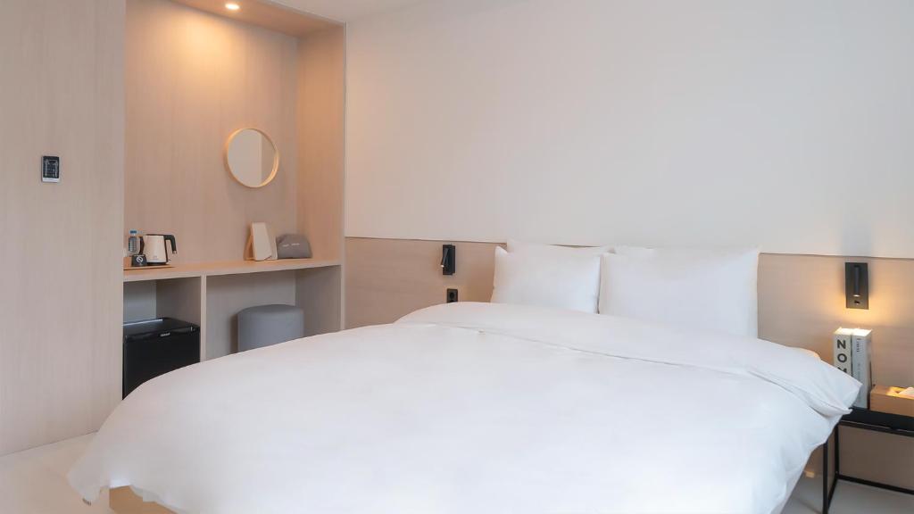 Geoje Hawaii Condo Beach Hotel photo