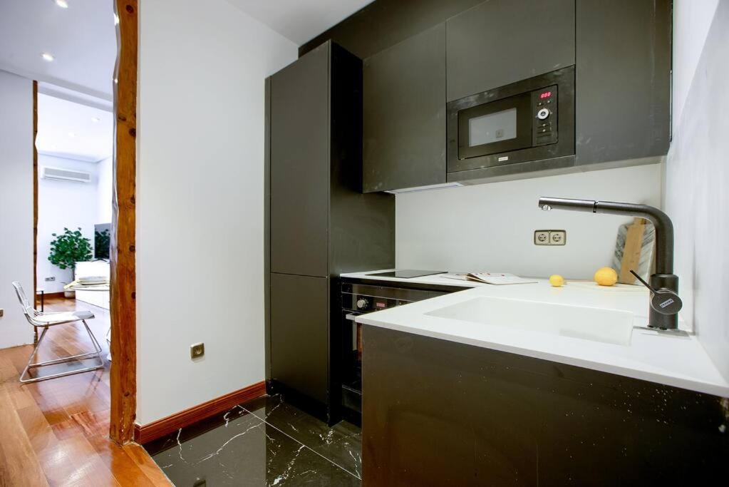 Central flat in the best location-COMEN-2-DE - 2
