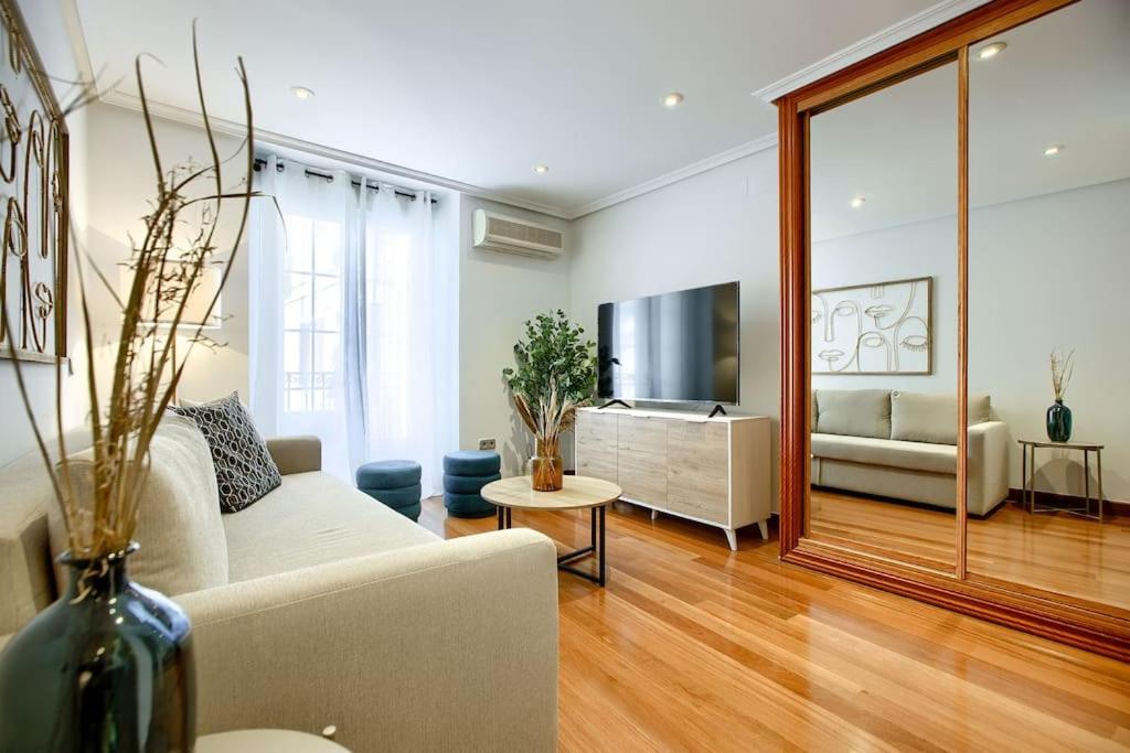 Authentic apartment in Madrid-COMENDA-1-DE, Мадрид
