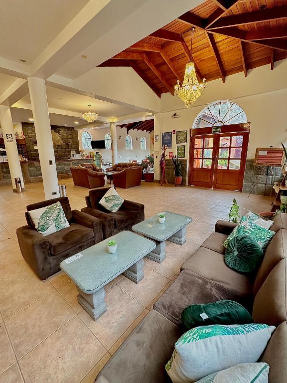 Hotel Mabey Urubamba photo