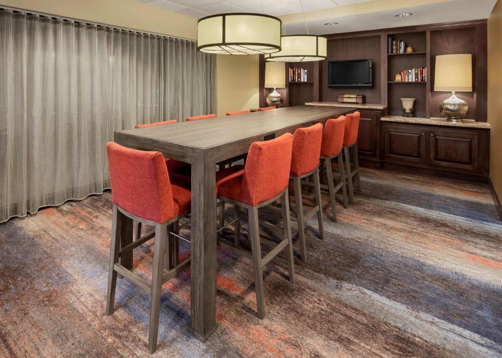 Hampton Inn & Suites Alexandria Old Town