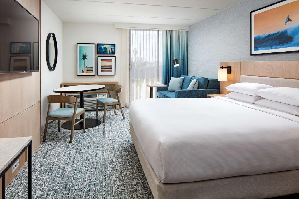 Hotel MDR Marina del Rey- a DoubleTree by Hilton — Hotel rooms in Marina Del Rey, California
