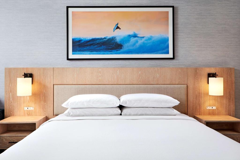 Hotel MDR Marina del Rey- a DoubleTree by Hilton — Hotel rooms in Marina Del Rey, California