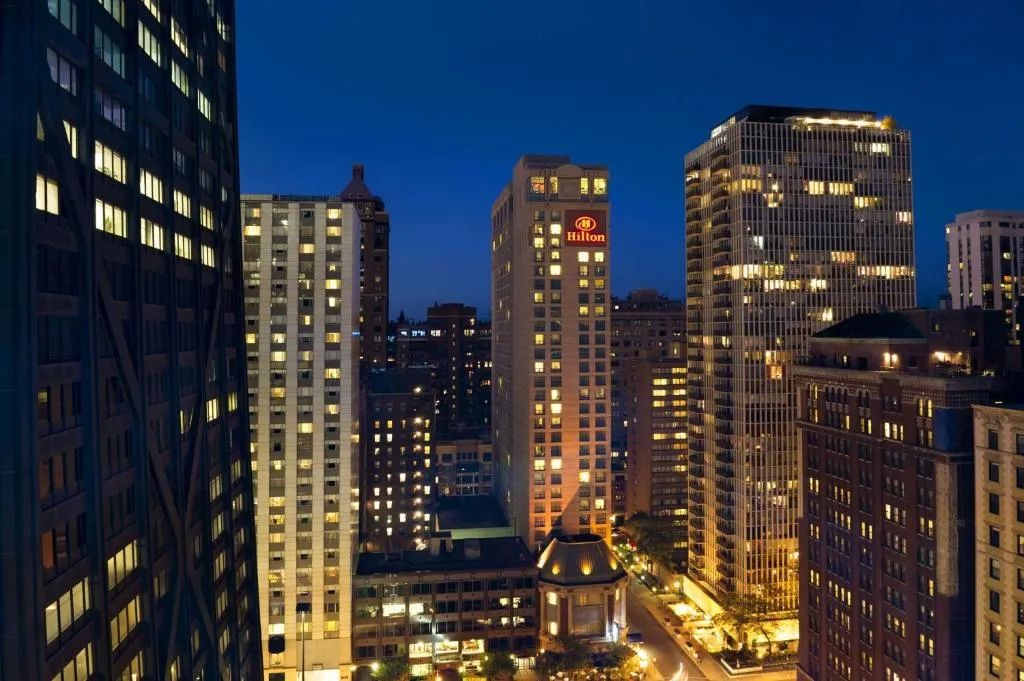 Hilton Chicago Magnificent Mile Suites，位于芝加哥的酒店
