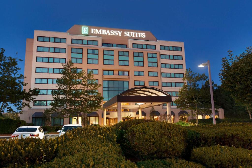 Embassy Suites by Hilton Boston Waltham photo