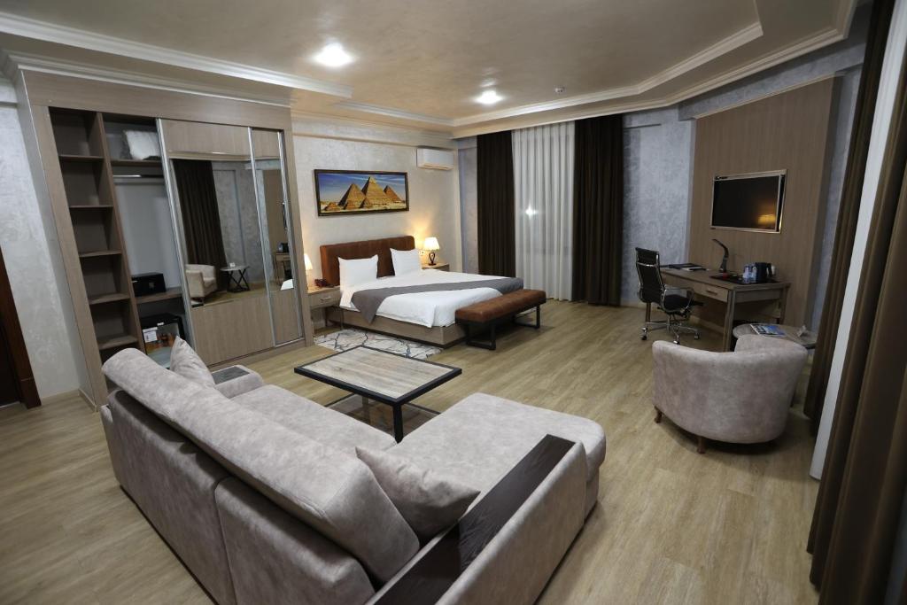 CHlNOR HOTEL 실내 수영장