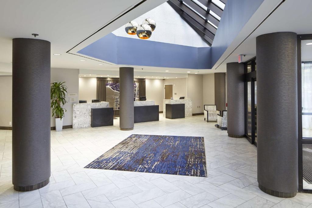 Embassy Suites by Hilton Atlanta Galleria photo