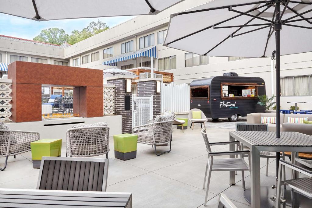 Doubletree Guest Suites Nashville Airport Hotel photo