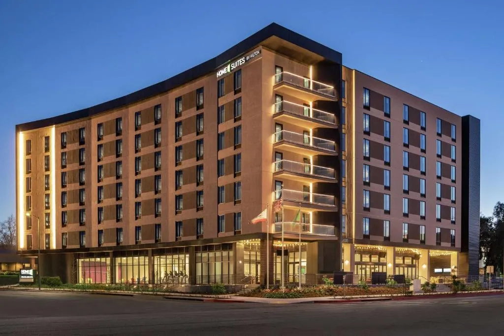 Home2 Suites By Hilton Woodland Hills Los Angeles, hotel in Woodland Hills
