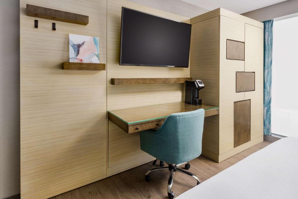 New York Hilton Garden Inn New York Times Square North Additional