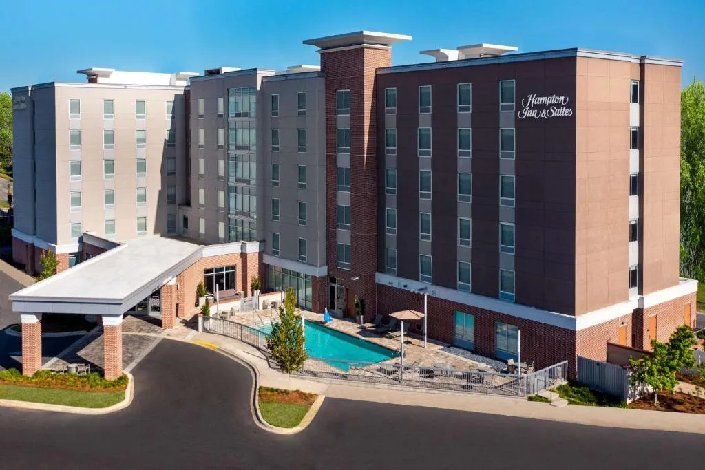 Hampton Inn & Suites Tallahassee Capitol-University，位于塔拉哈西的酒店
