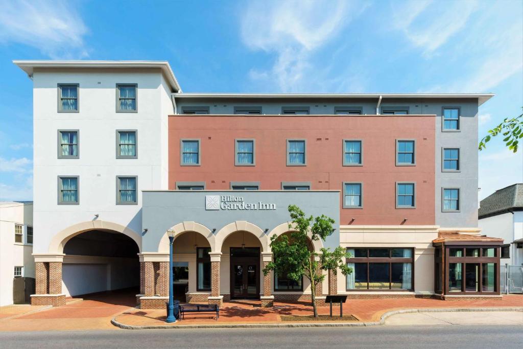 Hilton Garden Inn Annapolis Downtown photo